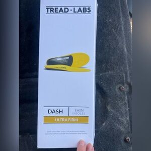 NEW Tread Labs Dash Thin Ultra Firm Medium Arch Insoles